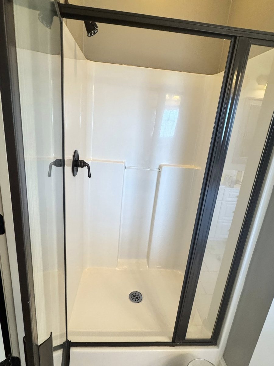 Shower after Tidy Sparkles cleaning